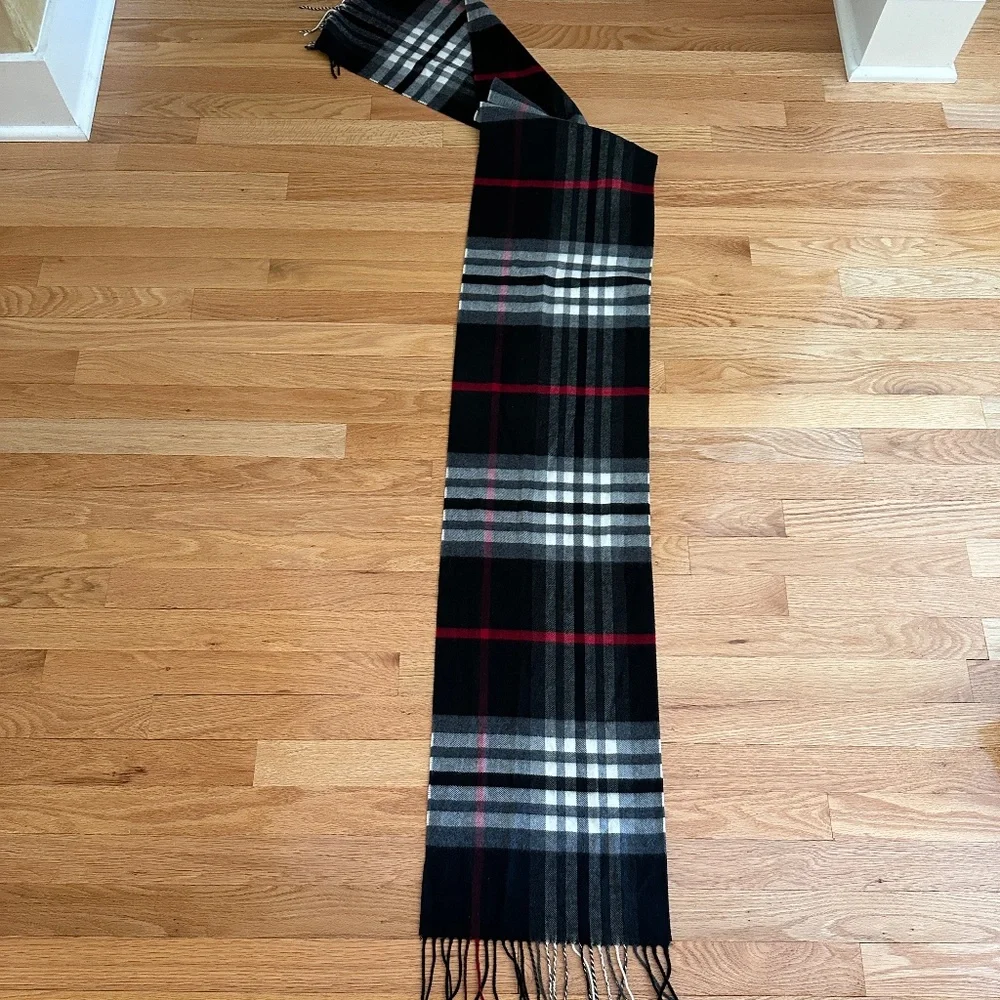 Cashmink V. Fraas Black Gray White Red Plaid Fringe Scarf Made in Germany